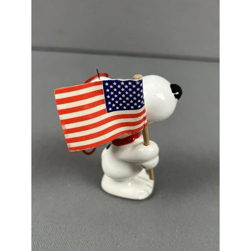 Vintage Peanuts Snoopy USA Flag Ceramic Ornament Patriotic Syndicate Christmas